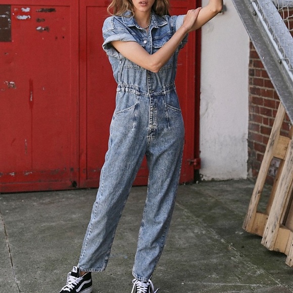 Free People Marci Coverall Denim Jumpsuit Blue Short Sleeves Size Small - Picture 1 of 3